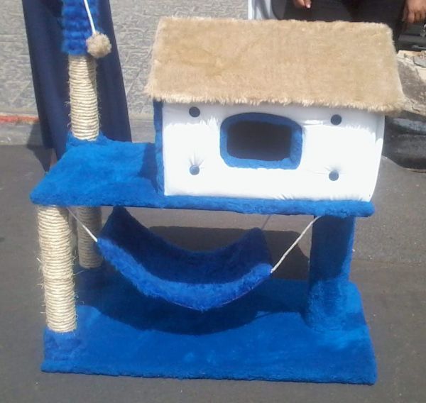 Casinha de pelúcia para cães e gatos